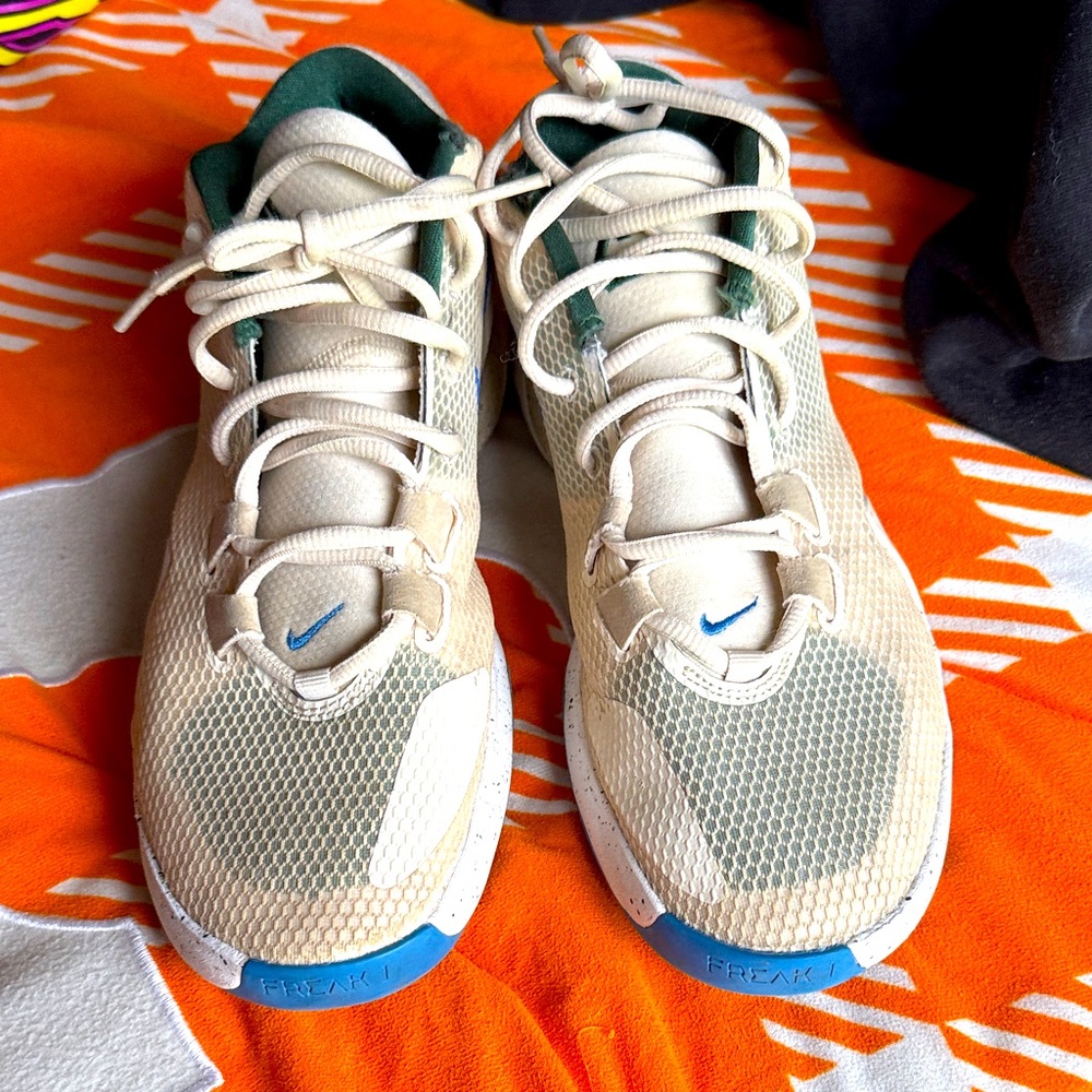 Nike Athletic Shoes Beige and Blue